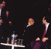 Bruno Della Chiesa (à gauche) et Paul Rhoads entourant Jack Vance